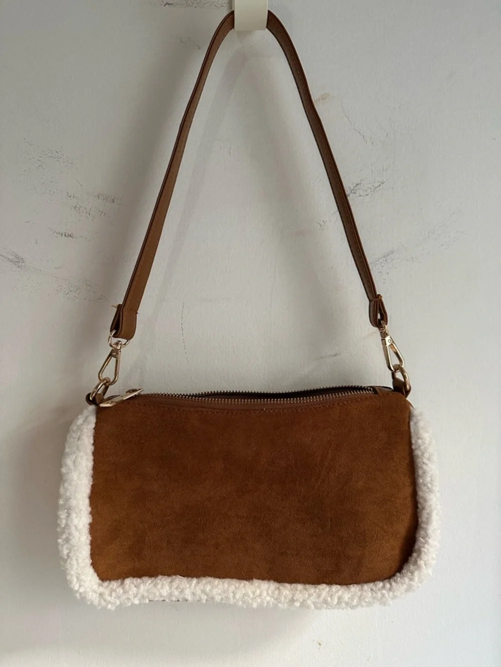 Bearpaw Faux Suede Sherpa Trim Shoulder Bag Brown Cream Y2K Baguette Purse